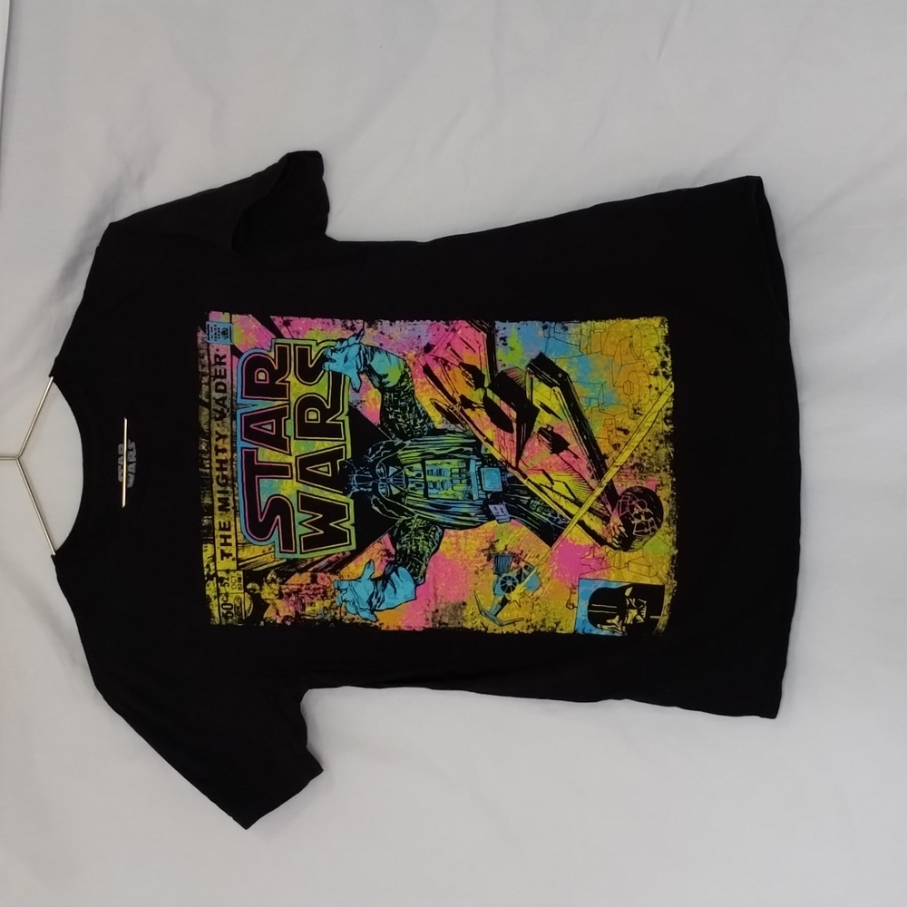 Black star wars shirt